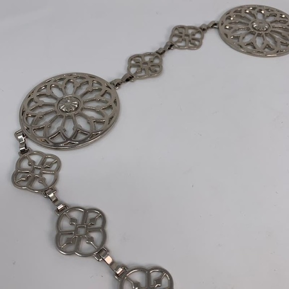Boho Silver Metal Flower Design Adjustable HIgh Quality Chain Belt - Picture 6 of 6